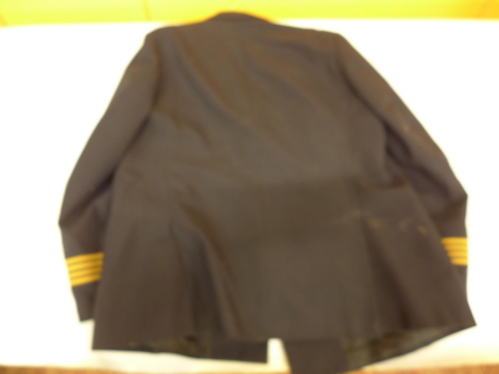 A BOAC PILOTS JACKET - Image 4 of 4