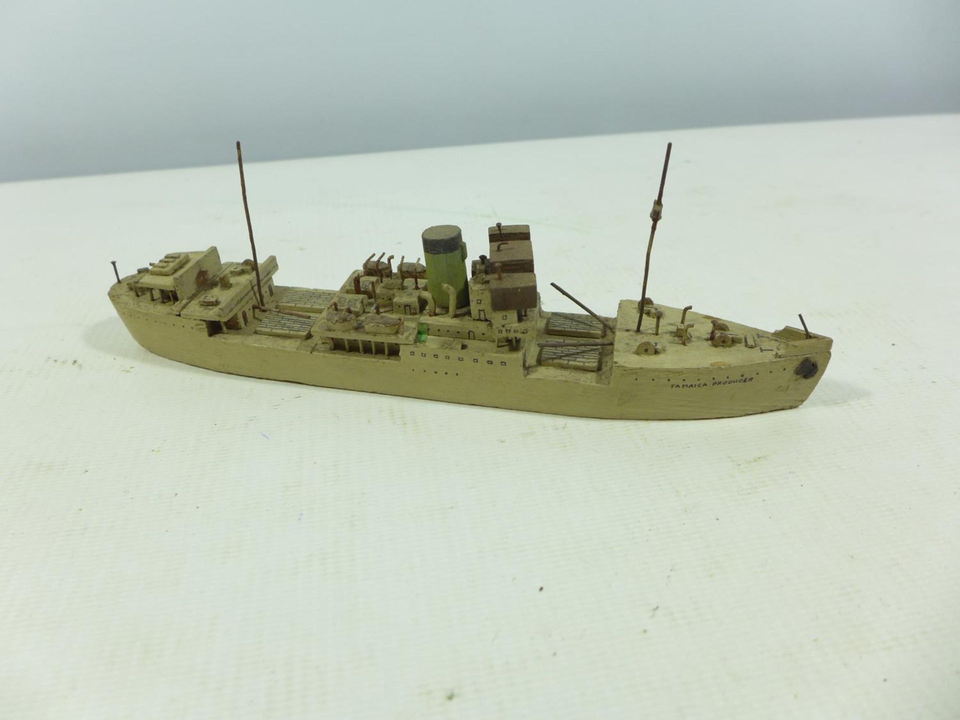 A MODEL OF THE SHIP 'JAMAICA PRODUCER' DATED 1946, LENGTH 21CM, TEAK BARREL FROM HMS AJAX, IRON BALL - Image 5 of 6