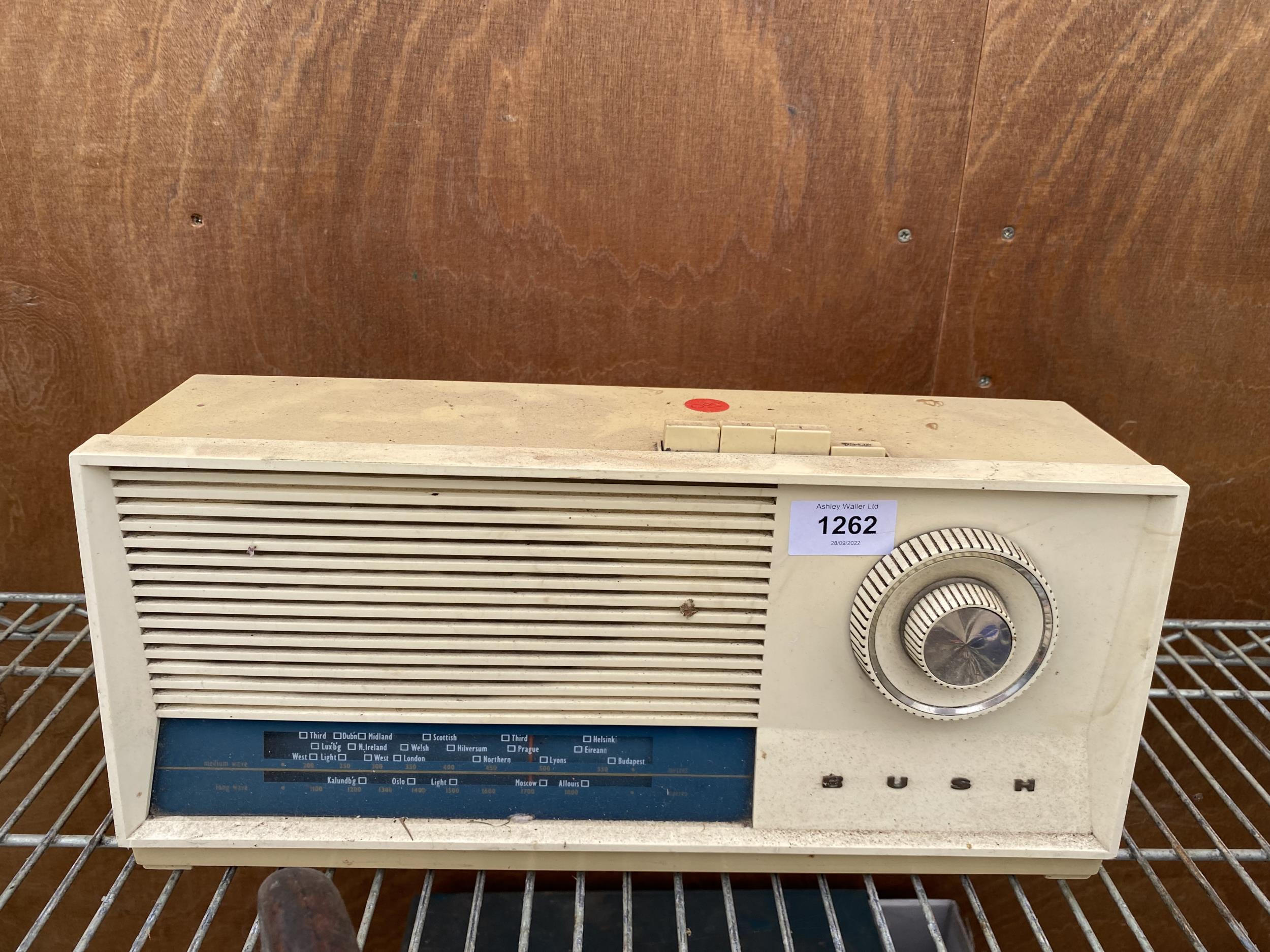 A RETRO BUSH RADIO