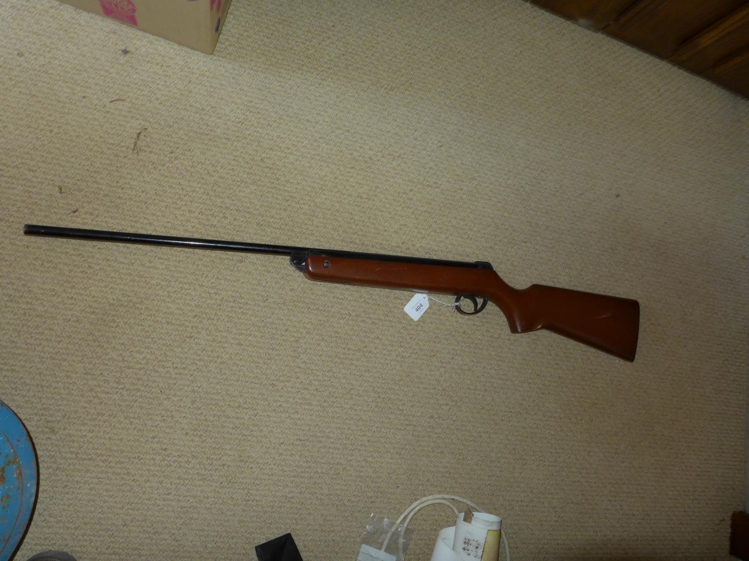 A B.S.A. METEOR .22 CALIBRE AIR RIFLE, 47CM BARREL, SERIAL NUMBER TH27453 WORKING WHEN CATALOGUED