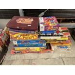 A SELECTION OF VINTAGE AND RETRO BOARD GAMES