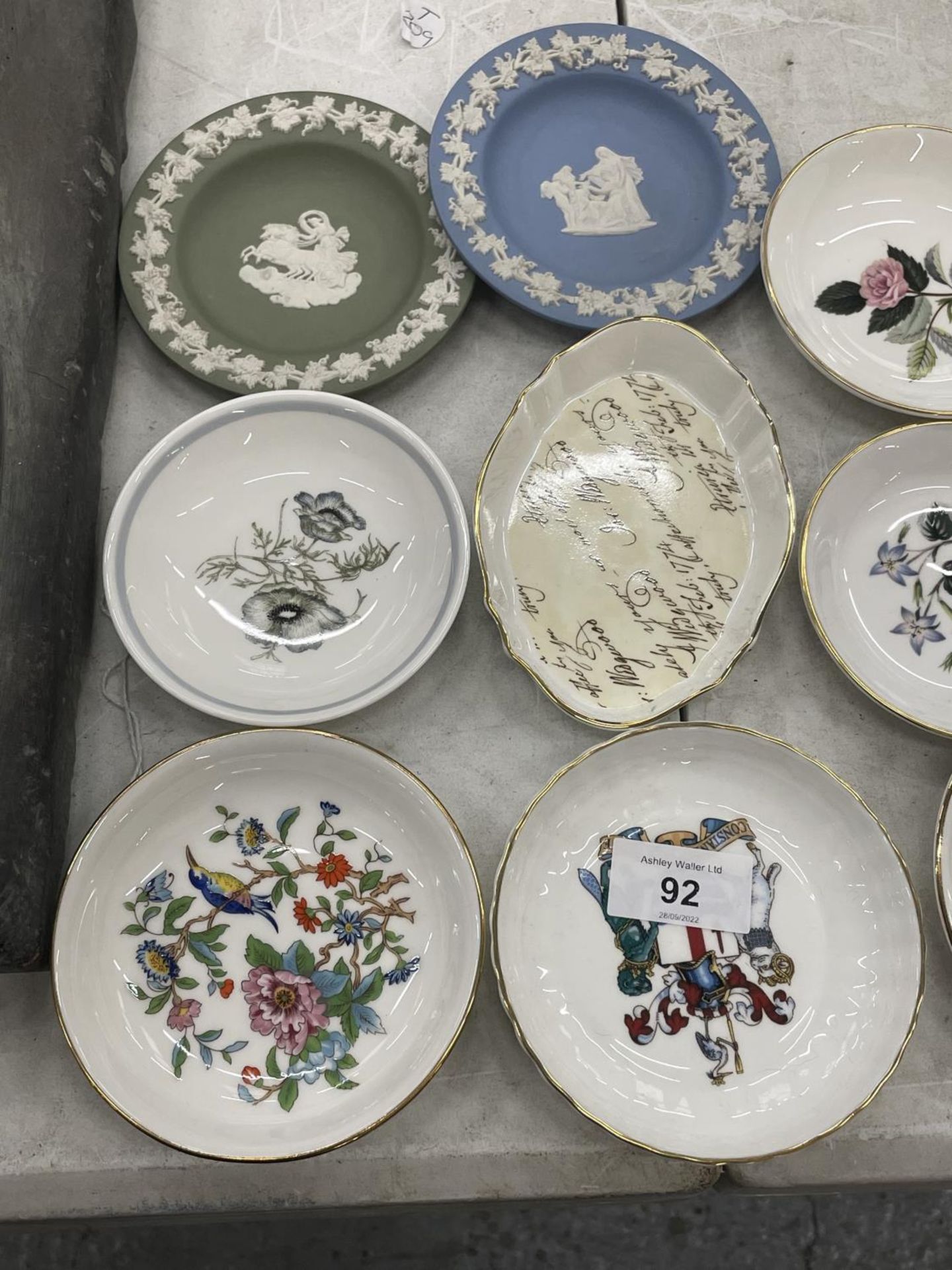A QUANTITY OF TRINKET/PIN DISHES TO INCLUDE WEDGWOOD, COALPORT, AYNSLEY, ETC - Image 2 of 9