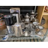 A LARGE QUANTITY OF METAL WARE ITEMS TO INCLUDE A SILVER PLATE COFFEE AND TEA POT, A BUD VASE AND