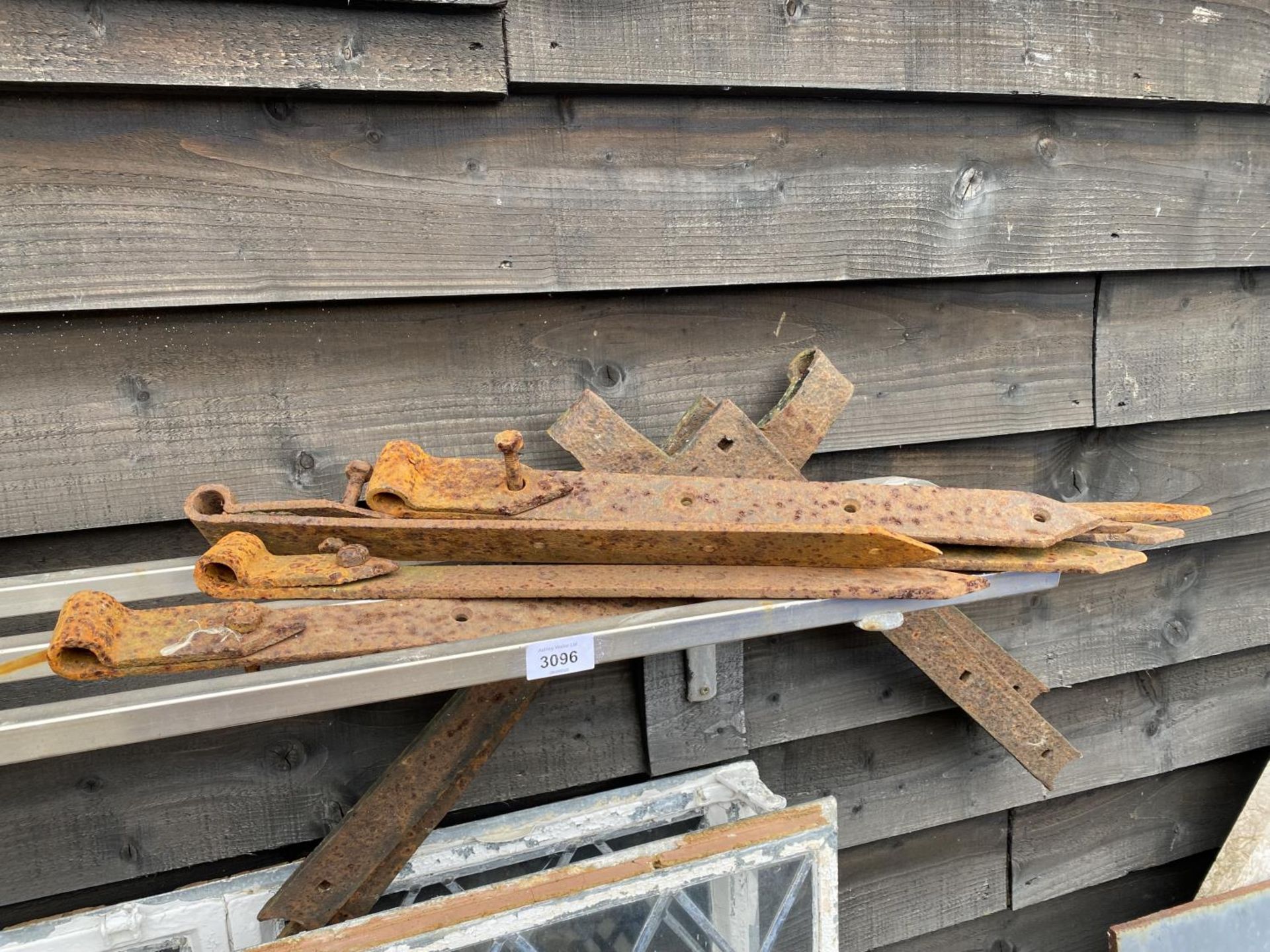 APPROXC 10 X OLD IRON HINGES