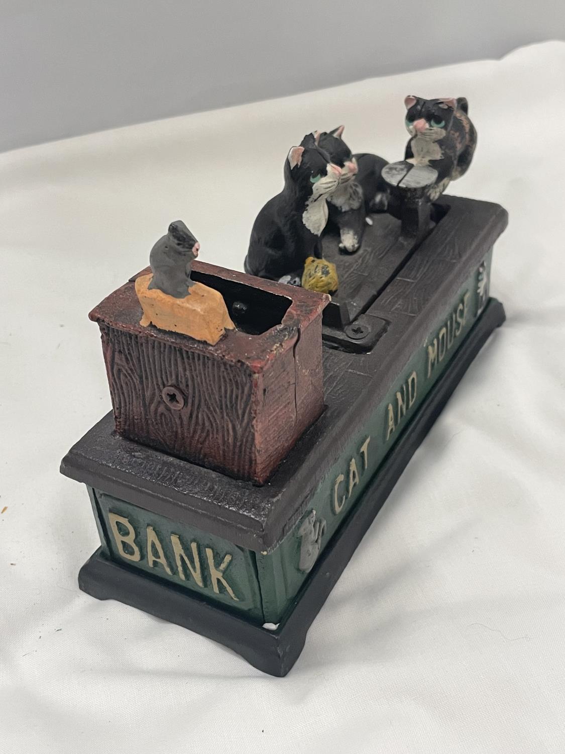 A VINTAGE STYLE CAST 'CAT AND MOUSE' MONEY BOX - Image 3 of 4