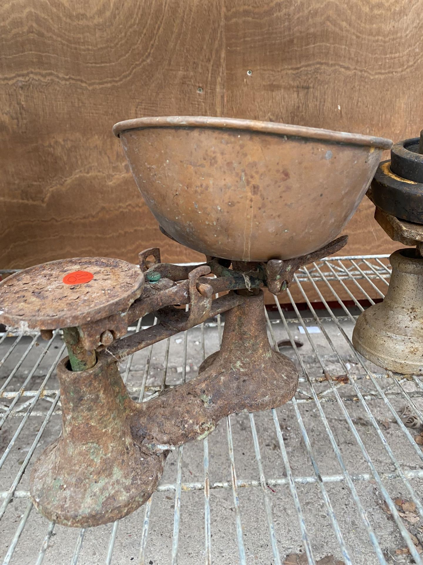 THREE SETS OF VINTAGE KITCHEN BALANCE SCALES WITH WEIGHTS - Image 3 of 3