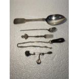 A COLLECTION OF ITEMS TO INCLUDE SOME SILVER AND SOME SILVER PLATE