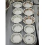 A QUANTITY OF CHINA BOWLS TO INCLUDE PARAGON 'DEBUTANTE', PARAGON 'COUNTRY LANE' AND ROYAL ALBERT '