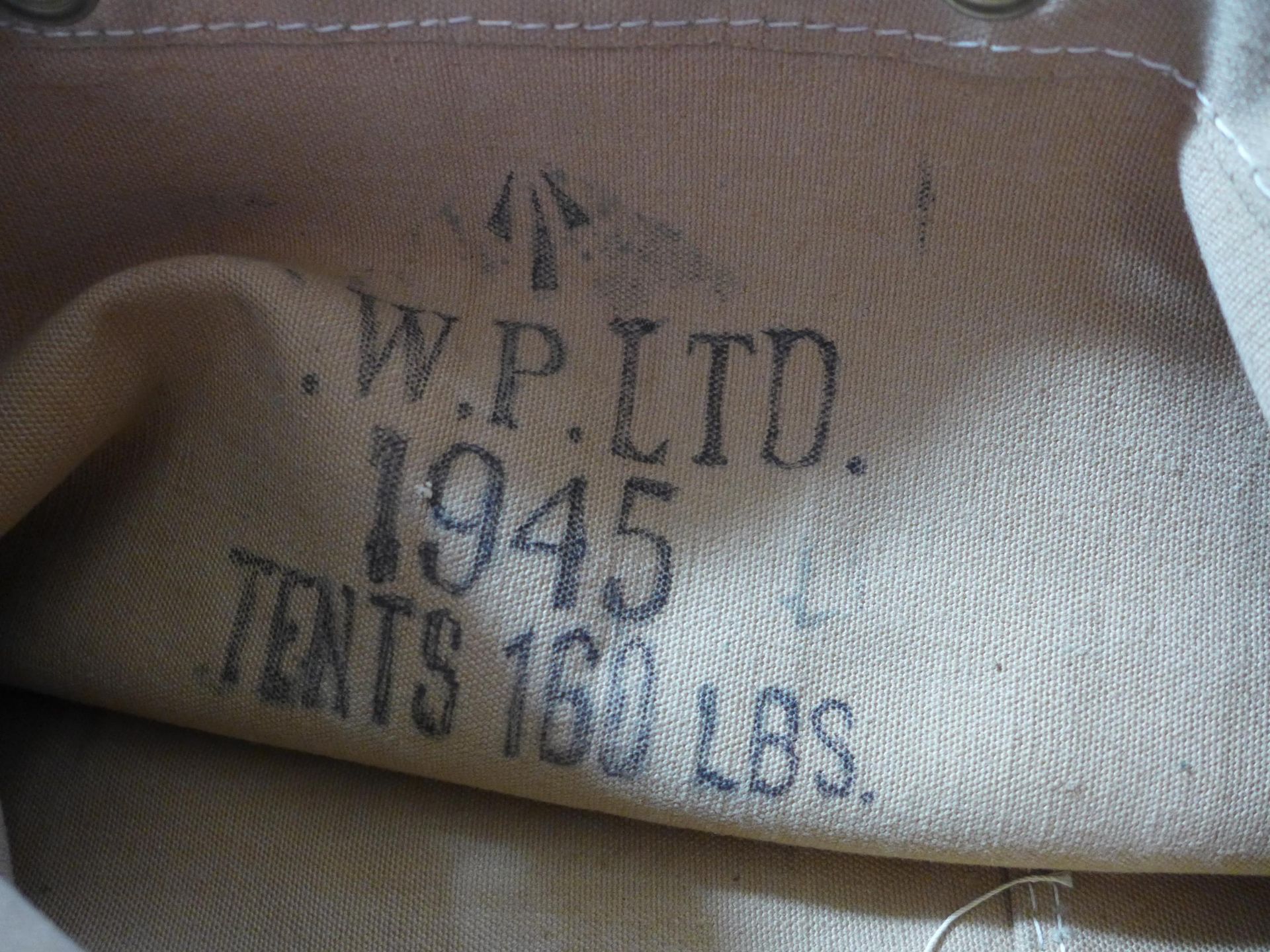 A 1940 DATED CANVAS AMMUNITION POUCH, CANVAS BAG AND A CANVAS SATCHEL (3) - Image 5 of 5