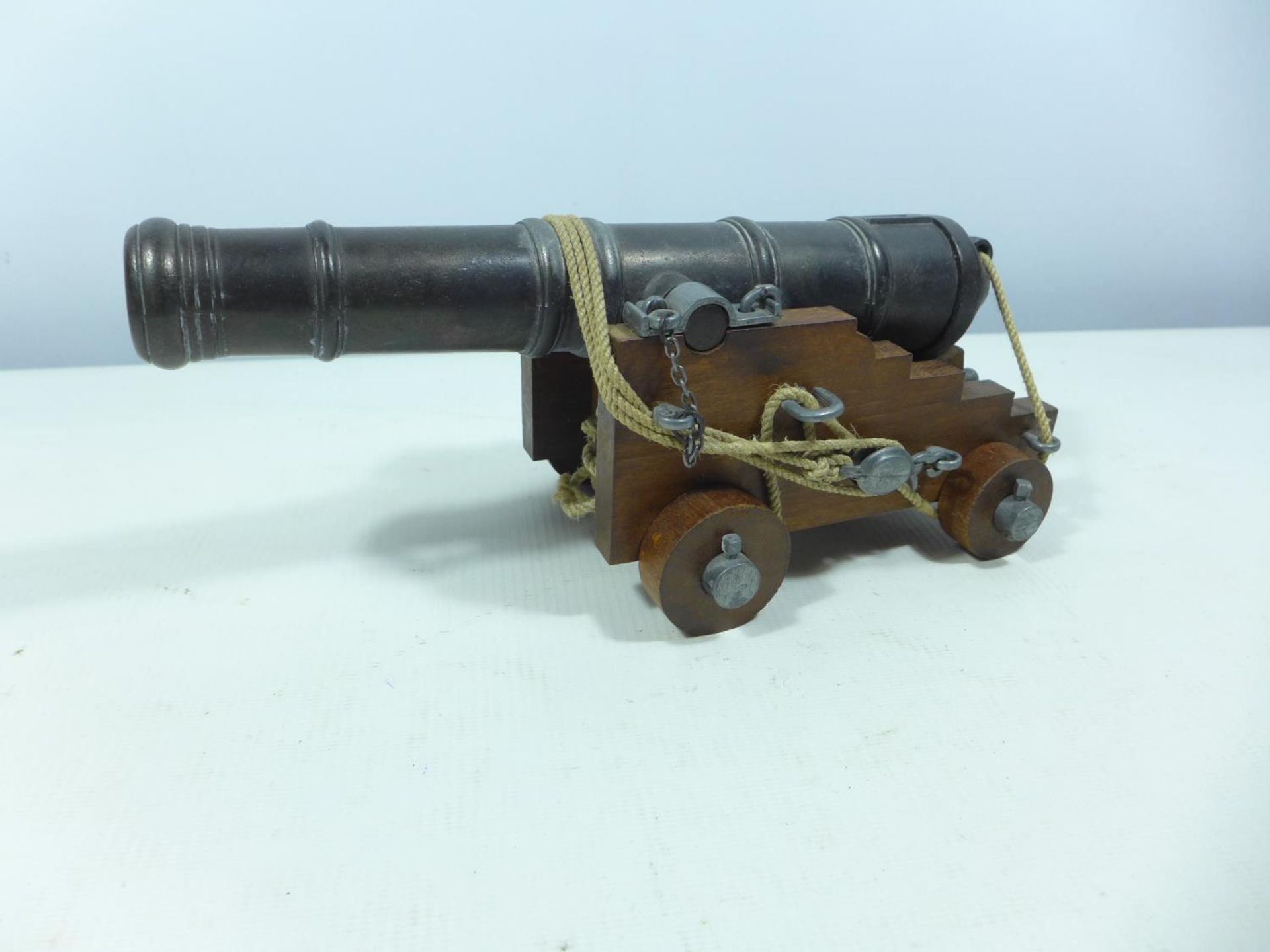 A MODEL CANON ON A WOODEN CARRIAGE - Image 2 of 4