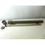 A MILITARY GOOD QUALITY GUN BARREL EXAMINATION PERISCOPE IN CASE WITH SPARE HEAD, LENGTH 55CM