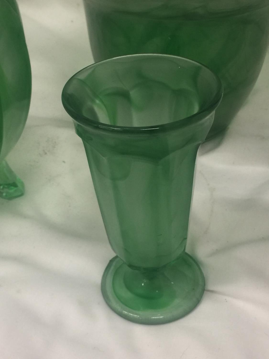 FIVE PIECES OF EMERALD GREEN CLOUD GLASS TO INCLUDE PLANTERS AND VASES - Image 2 of 6