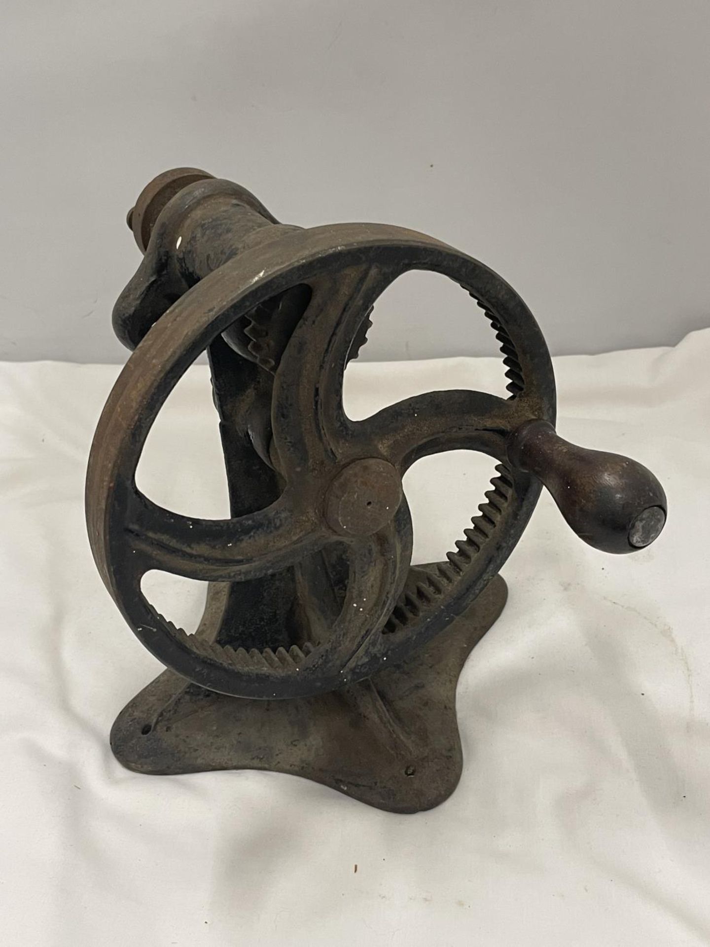 A VINTAGE BRADBURY'S NO1 CAST IRONMOTORBIKE SPOKE THREADING MACHINE