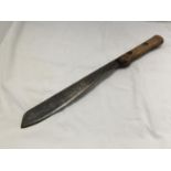 A MID 20TH CENTURY MACHETE, LENGTH OF BLADE 31CM