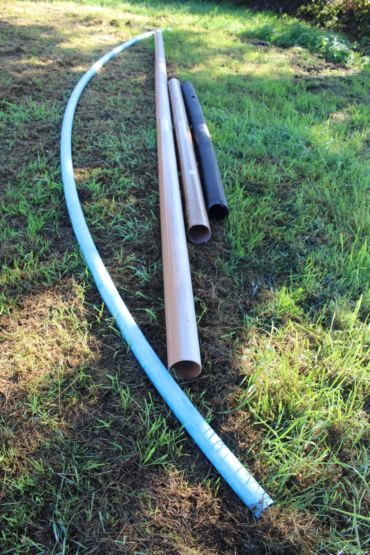 4 VARIOUS PIPES + VAT