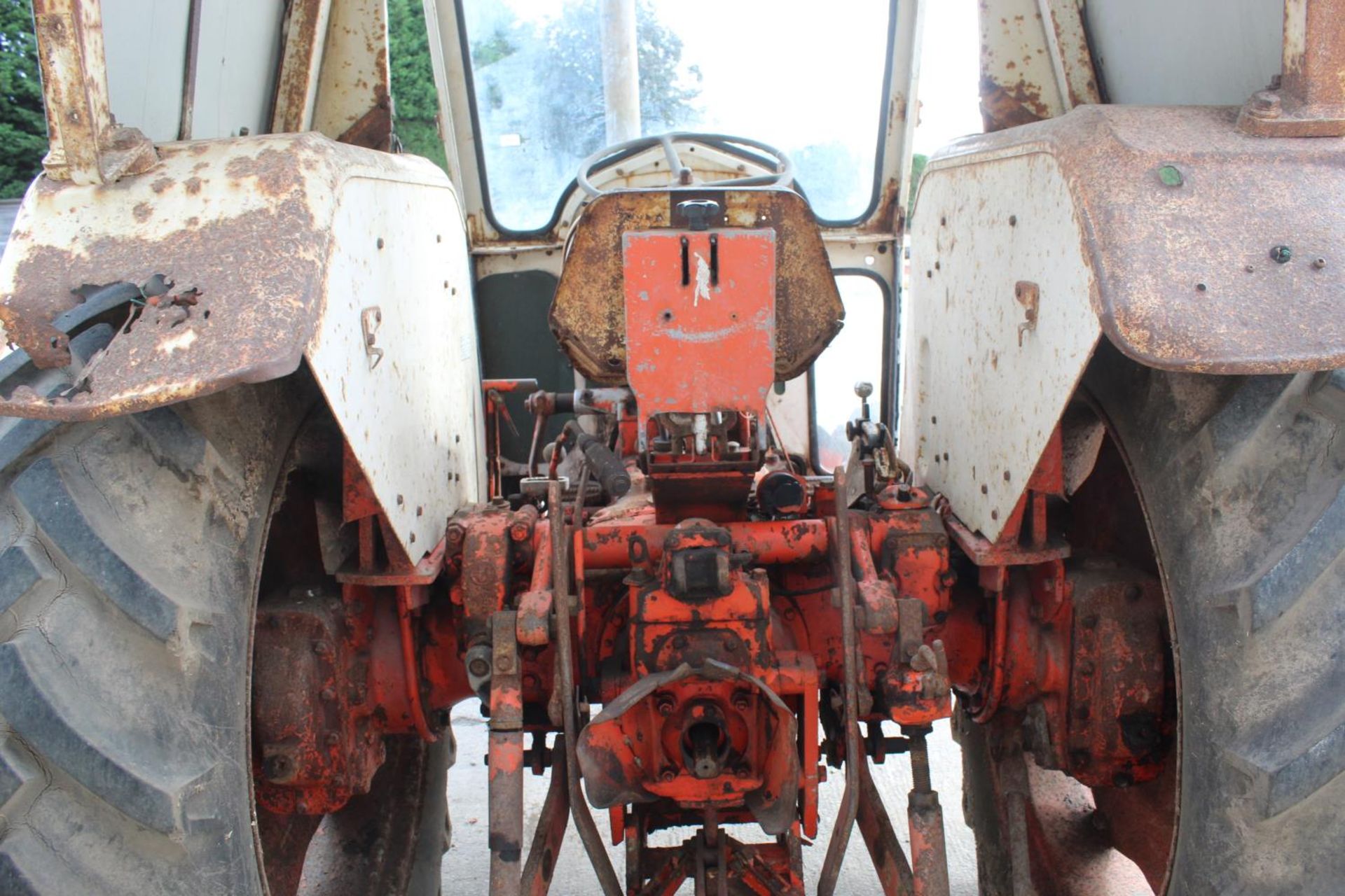 A DAVID BROWN 996 TRACTOR WITH 4868 HOURS ON THE CLOCK +VAT - Image 4 of 4