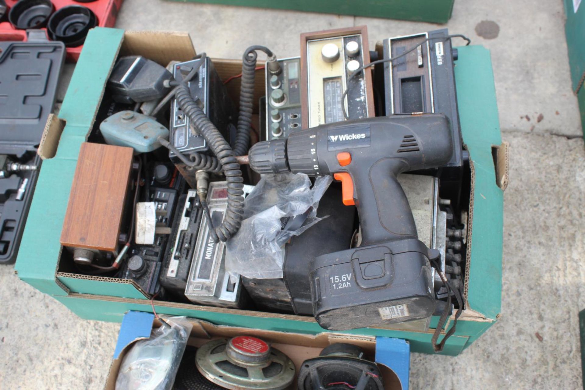 4 BOXES OF AUTO JUMBLE NO VAT - Image 3 of 5