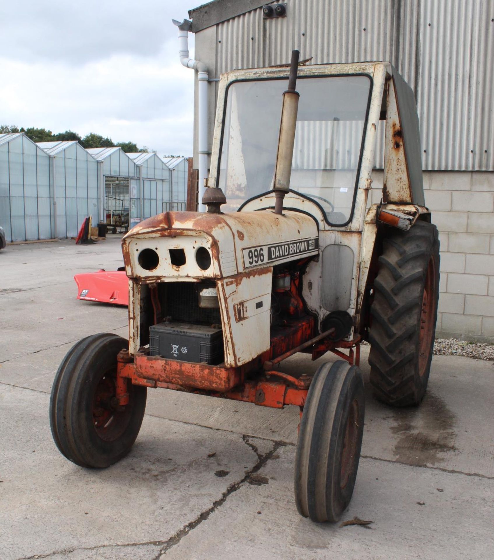 A DAVID BROWN 996 TRACTOR WITH 4868 HOURS ON THE CLOCK +VAT - Image 2 of 4