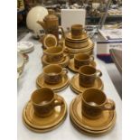 A QUANTITY OF ROYAL WORCESTER PALISSY TABLEWARE TO INCLUDE PLATES, BOWLS, CUPS, SAUCERS, A COFFEE