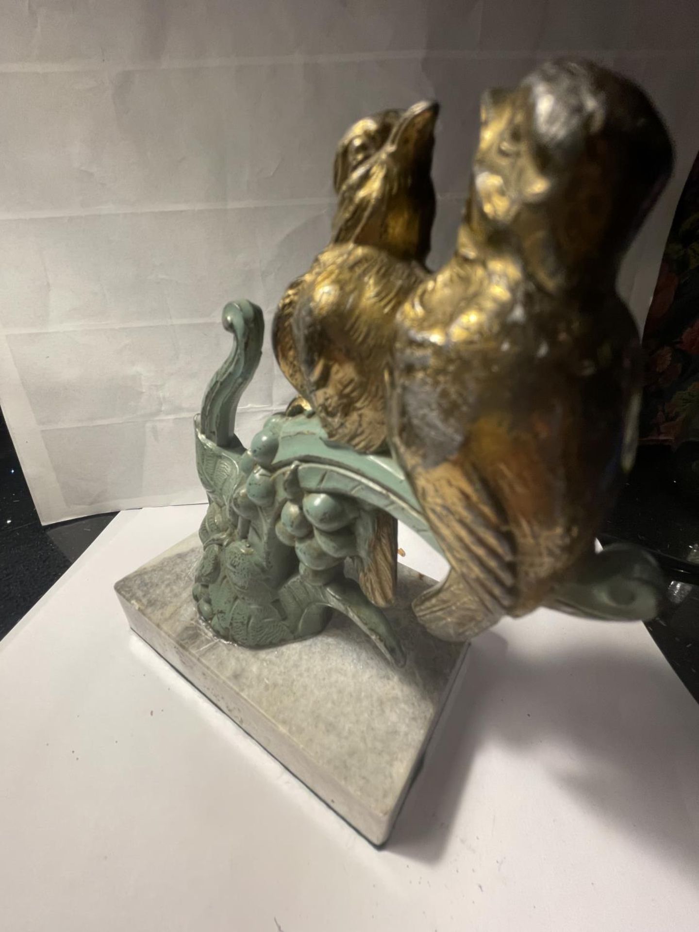 TWO BRONZED BIRDS ON A MARBLE BASE - Image 3 of 4