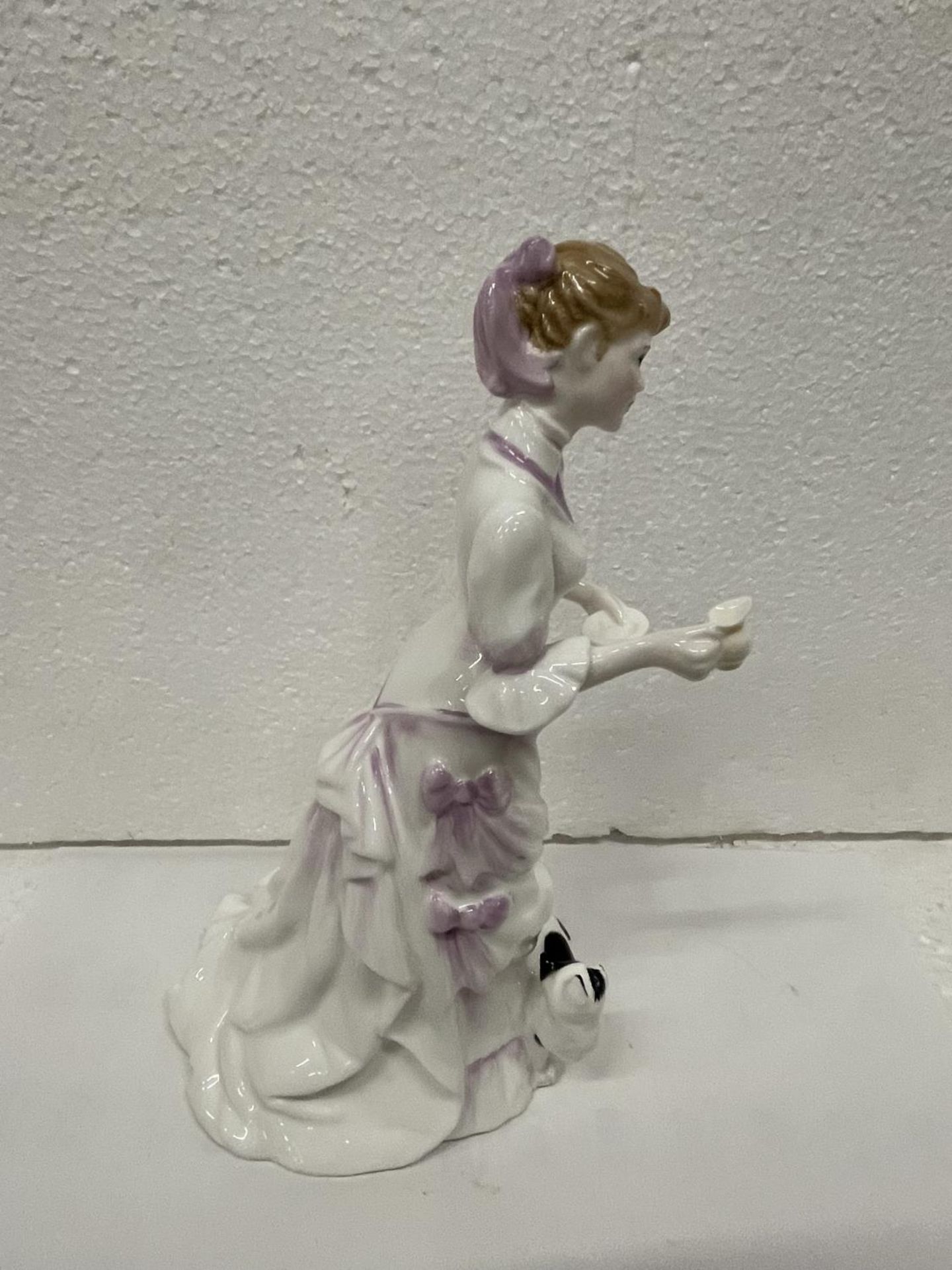 A ROYAL DOULTON FIGURE LUCY HN 3858 - Image 4 of 5