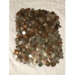 A VERY LARGE COLLECTION OF MOSTLY VINTAGE BRITISH COINS TO INCLUDE TWO SHILLINGS, PENNIES,