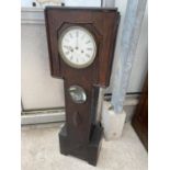 AN EARLY 20TH CENTURY GRANDMOTHER CLOCK WITH BLACK AND WHITE ENAMEL DIAL AND BULLSEYE WINDOW, 39"