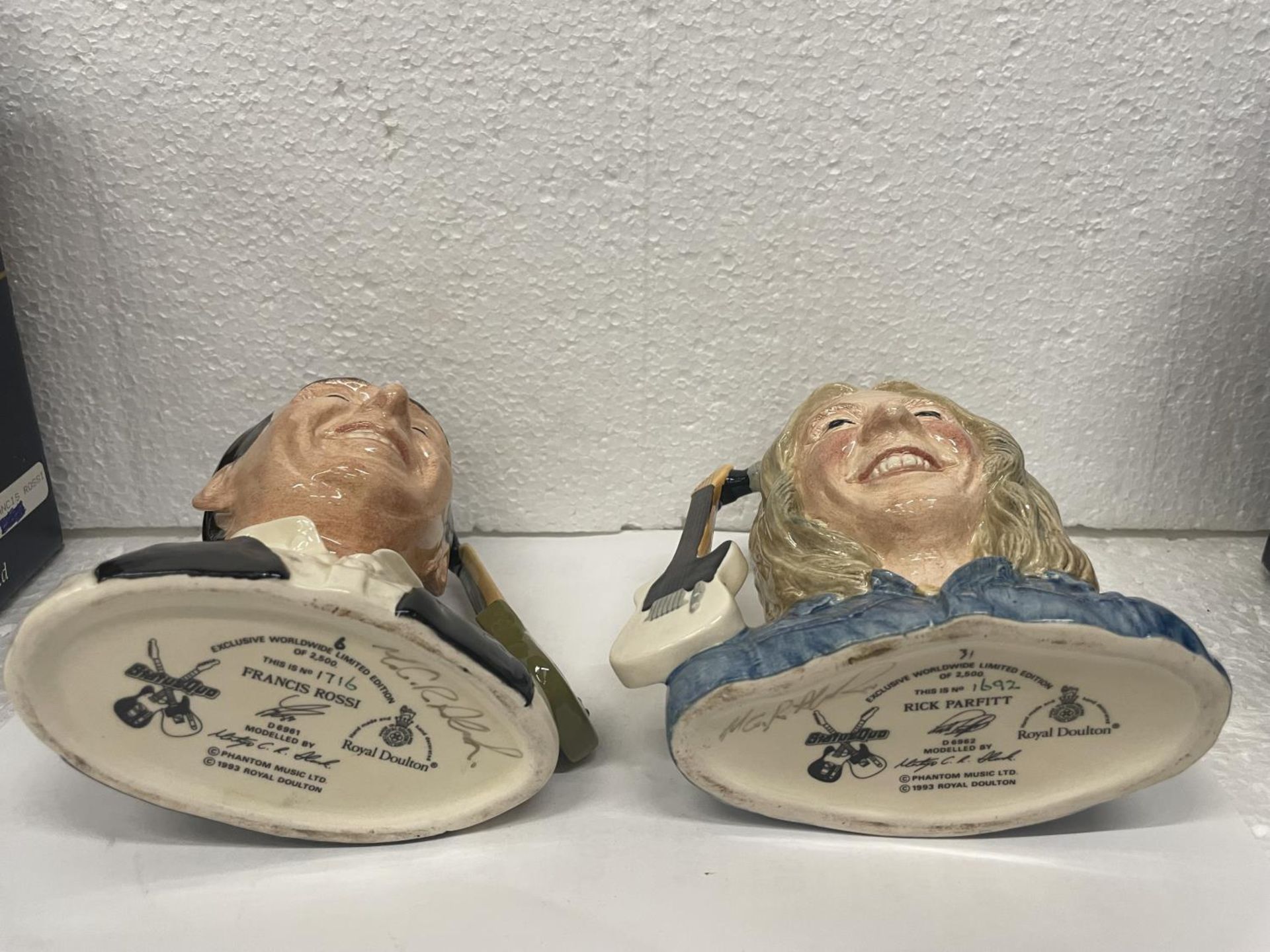 LIMITED EDITION BOXED ROYAL DOULTON STATUS QUO TOBY JUGS SIGNED BY THE MODELLER - Image 3 of 6