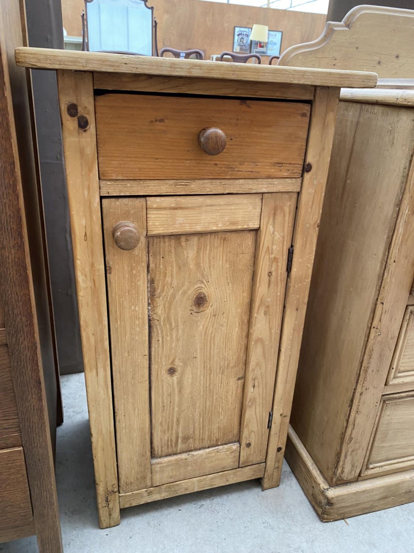 A VICTORIAN STYLE PINE BEDSIDE LOCKER - Image 2 of 3