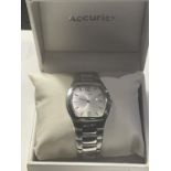 AN ACCURIST WRISTWATCH IN A PRESENTATION BOX SEEN WORKING BUT NO WARRANTY