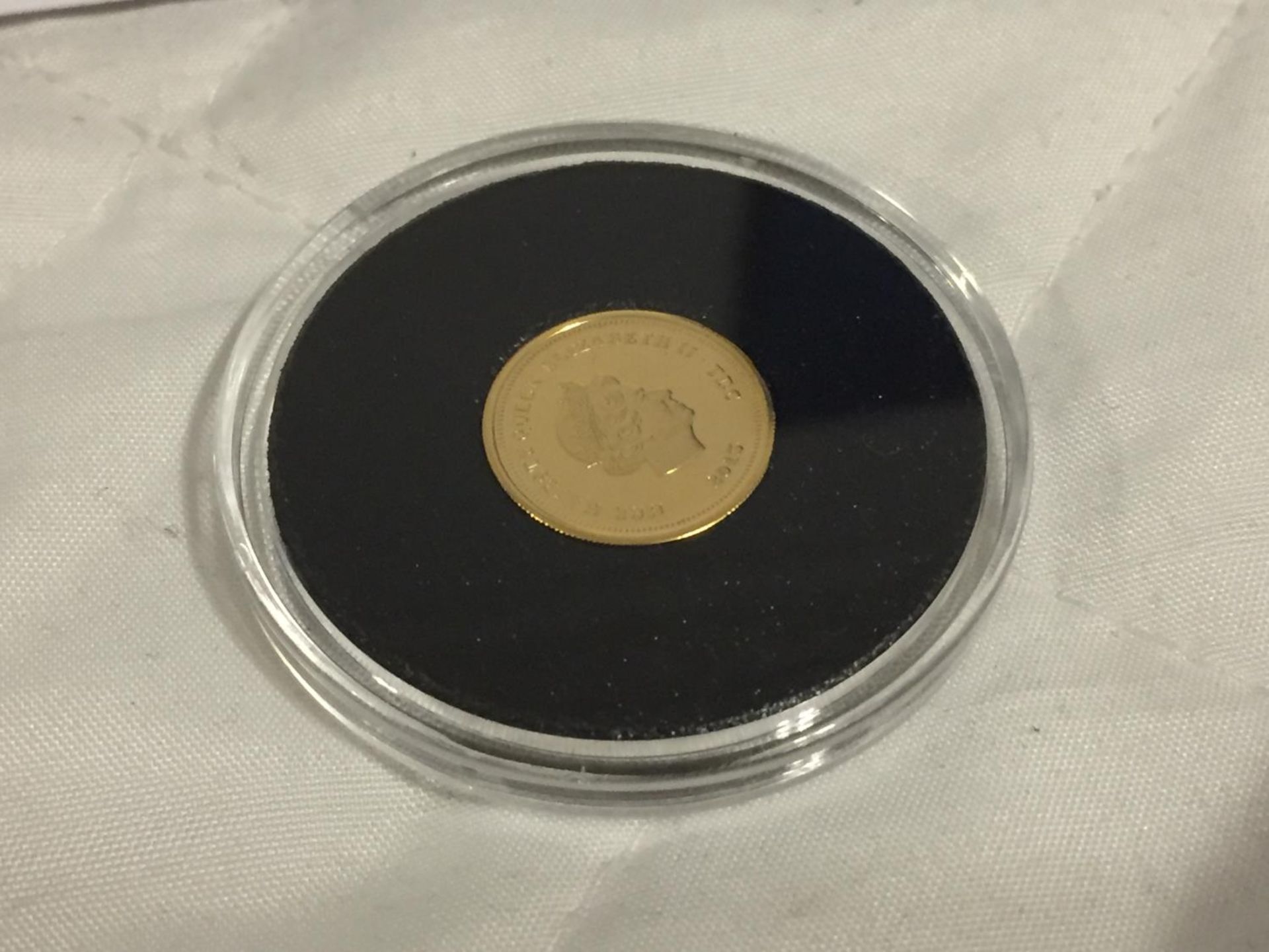 A CASED 200TH ANNIVERSARY OF THE BATTLE OF WATERLOO COIN COLLECTION SET STRUCK IN SOLID 9 CARAT GOLD - Image 3 of 6