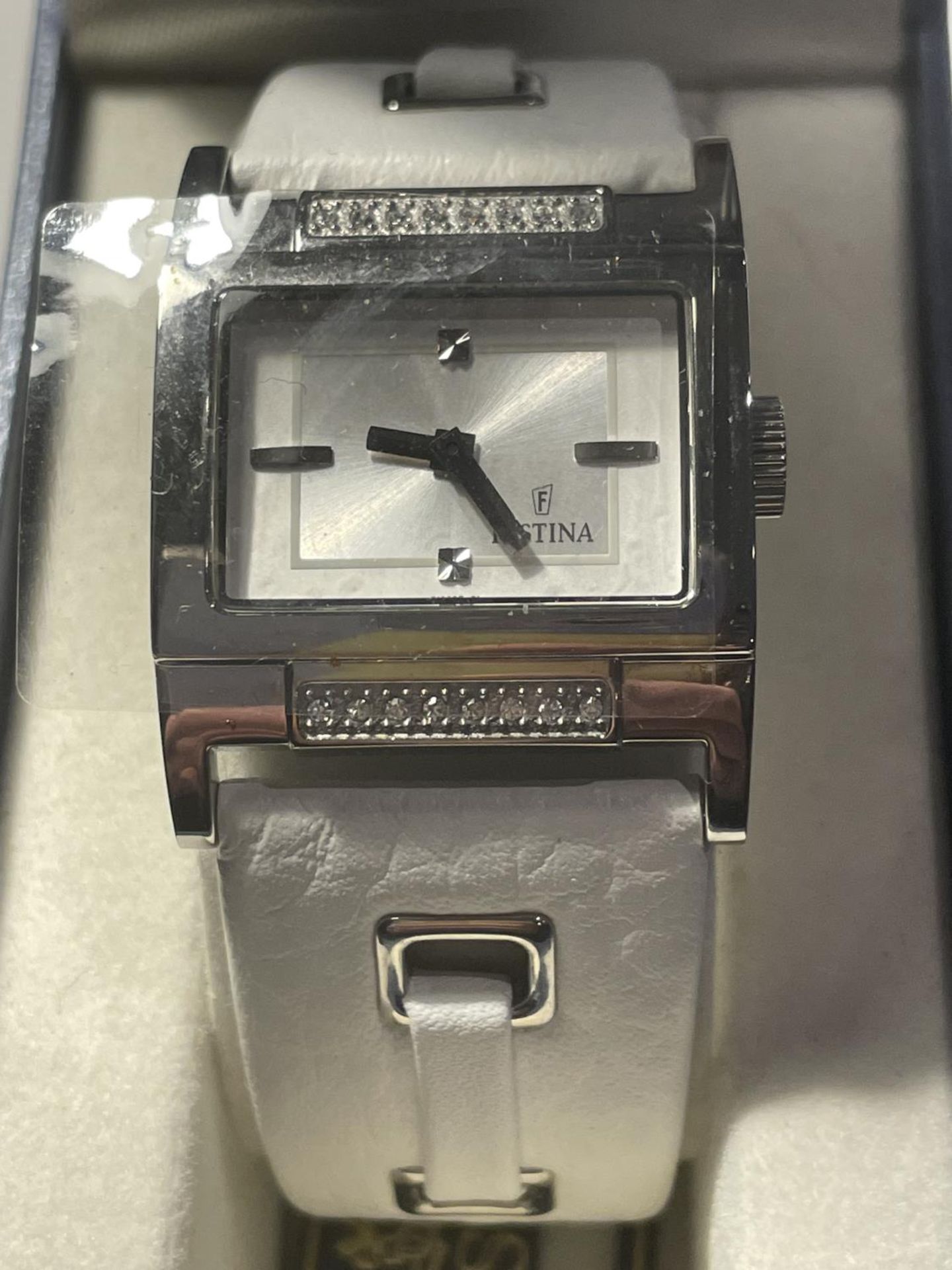 A FESTINA WRISTWATCH IN A PRESENTATION BOX SEEN WORKING BUT NO WARRANTY - Image 2 of 3