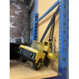 A VINTAGE TONKA TRUCKS 'CRANE'