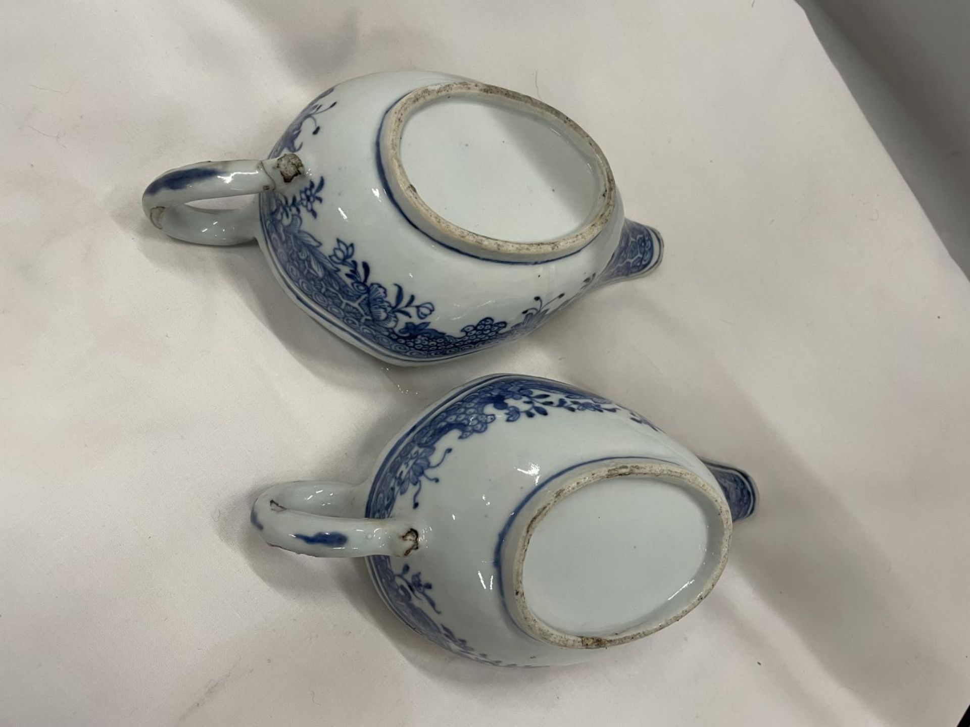 A BELIEVED TO BE LATE 18TH/EARLY 19TH CENTURY CHINESE QING DYNASTY/NANKIN BLUE AND WHITE SAUCE - Image 6 of 8
