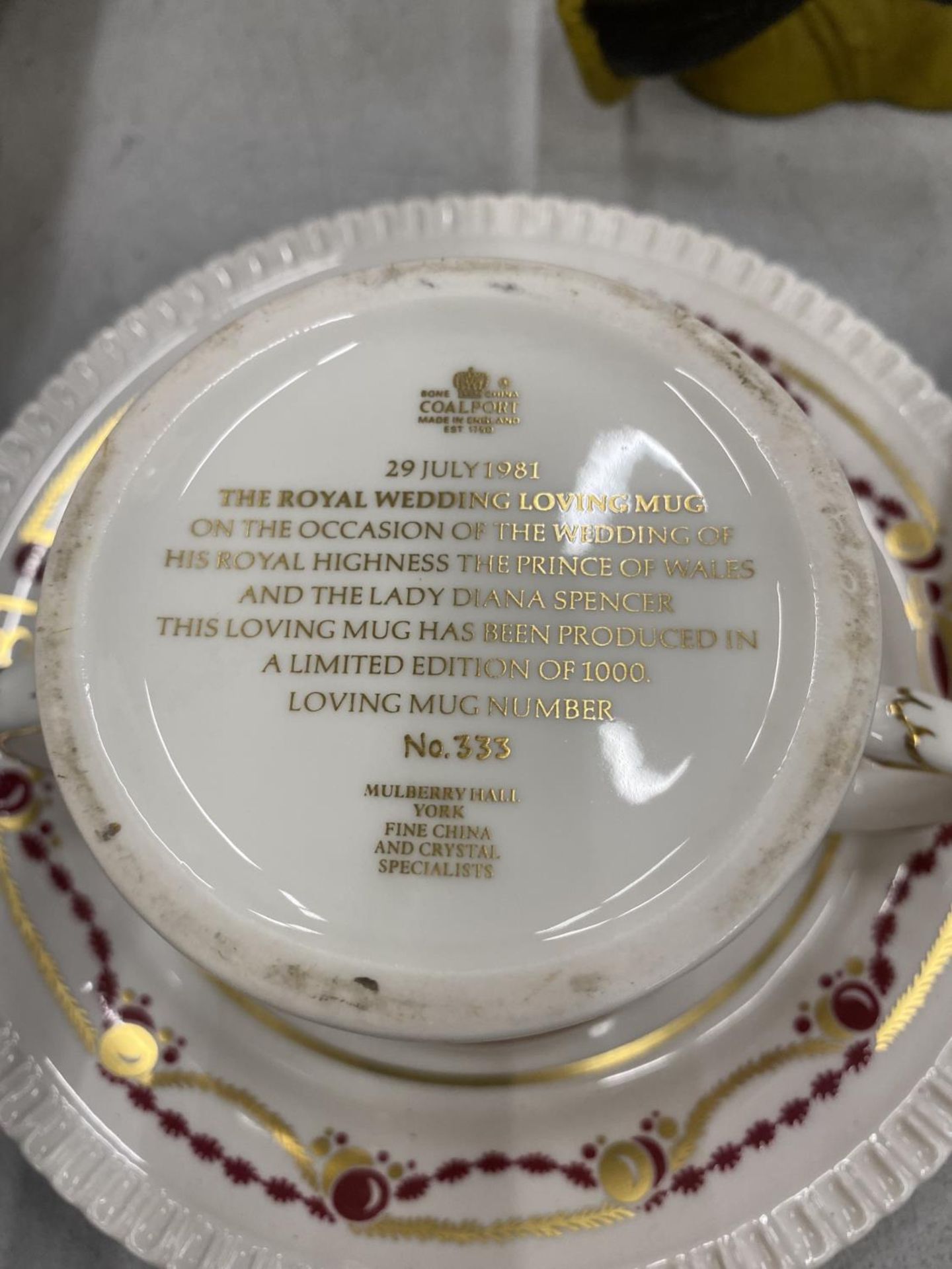 SIX VINTAGE SPODE CHRISTMAS PLATES, A ROYAL WORCESTER PLUS FOUR QUEEN ELIZABETH 11 COMMEMORATIVE - Image 5 of 7