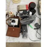 AN ASSORTMENT OF CAMERA EQUIPMENT TO INCLUDE A KODAK BROWNIE FLASH 2 CAMERA AND A CANON CAMERA ETC