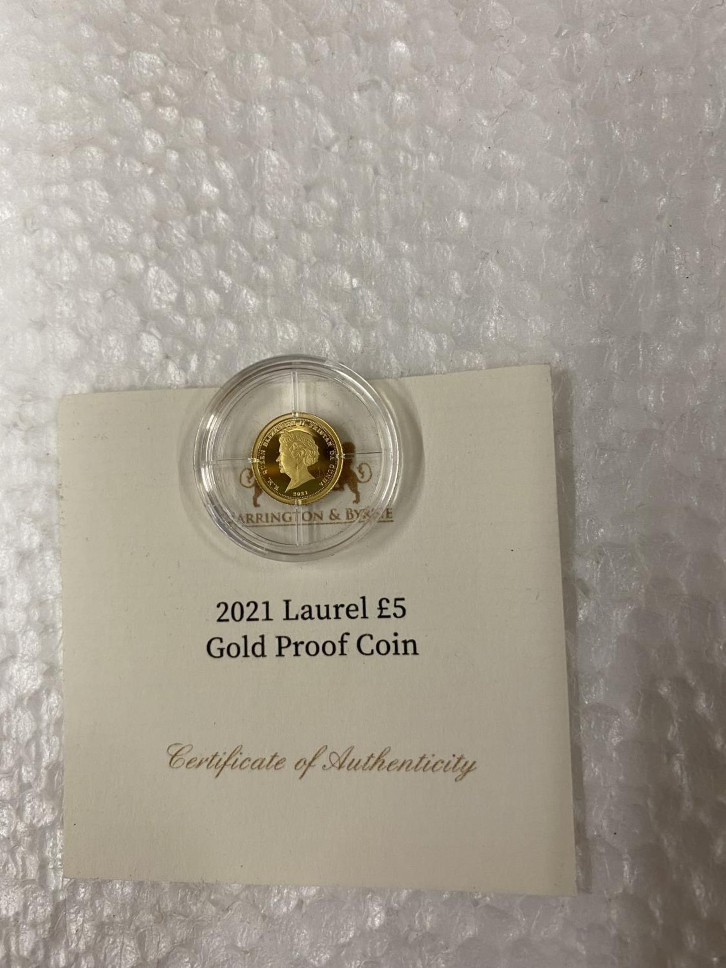 TDC “2021 LAUREL £5” A 24 CARAT GOLD PROOF COIN WITH COA. THE COIN WEIGHS 0.5 GRAMS - Image 3 of 3