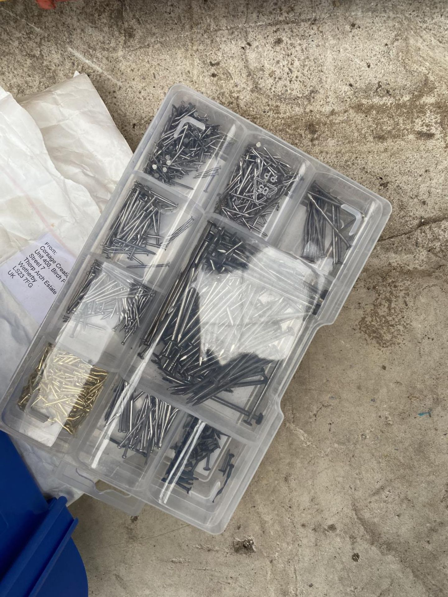 A WORKSHOP DISPLAY BOARD WITH A LARGE ASSORTMENT OF LIN BINS CONTAINING HARDWARE AND TOOLS ETC - Image 13 of 21