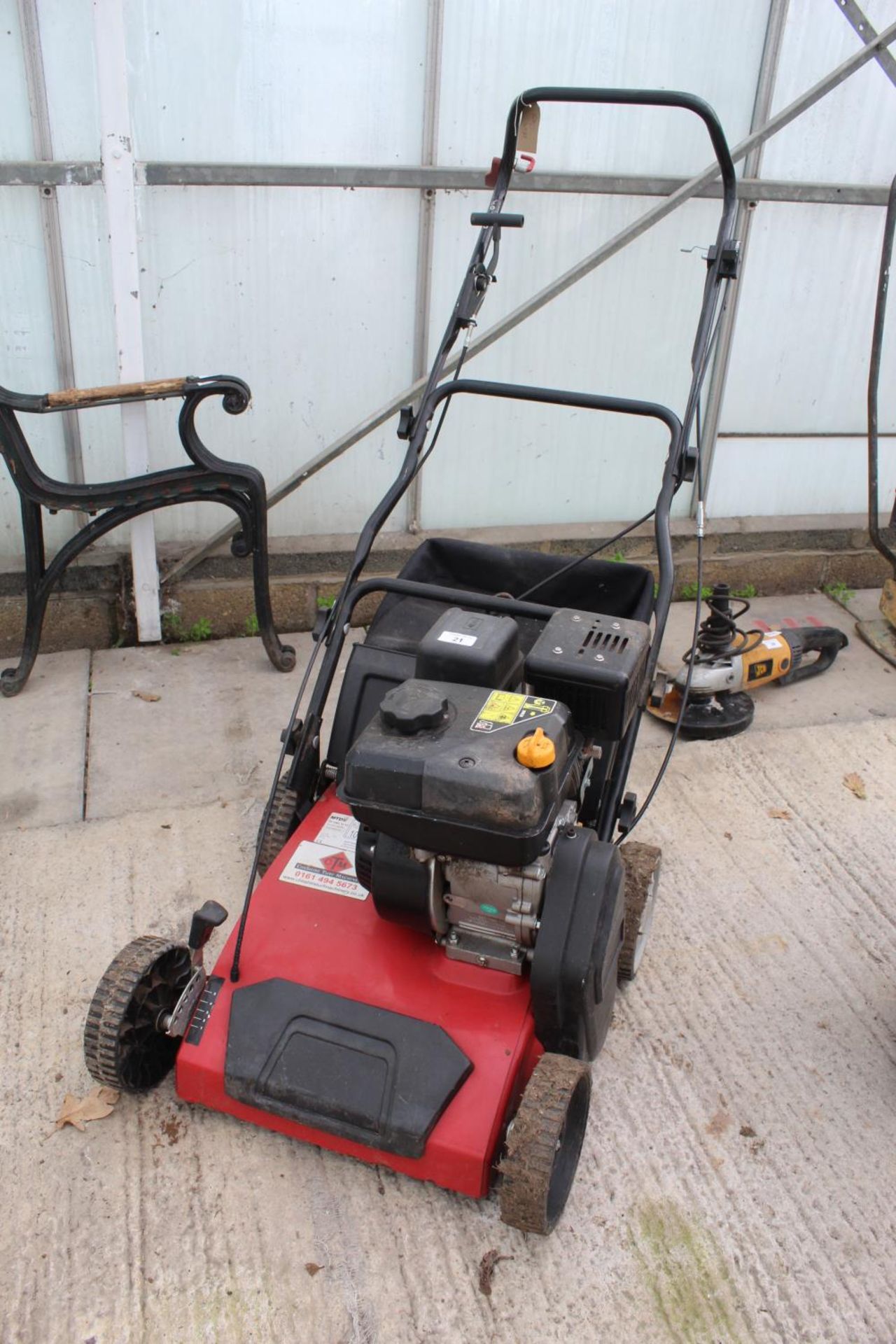 MTD PETROL SCARIFIER (GWO BUT DOES REQUIRE A CABLE) NO VAT