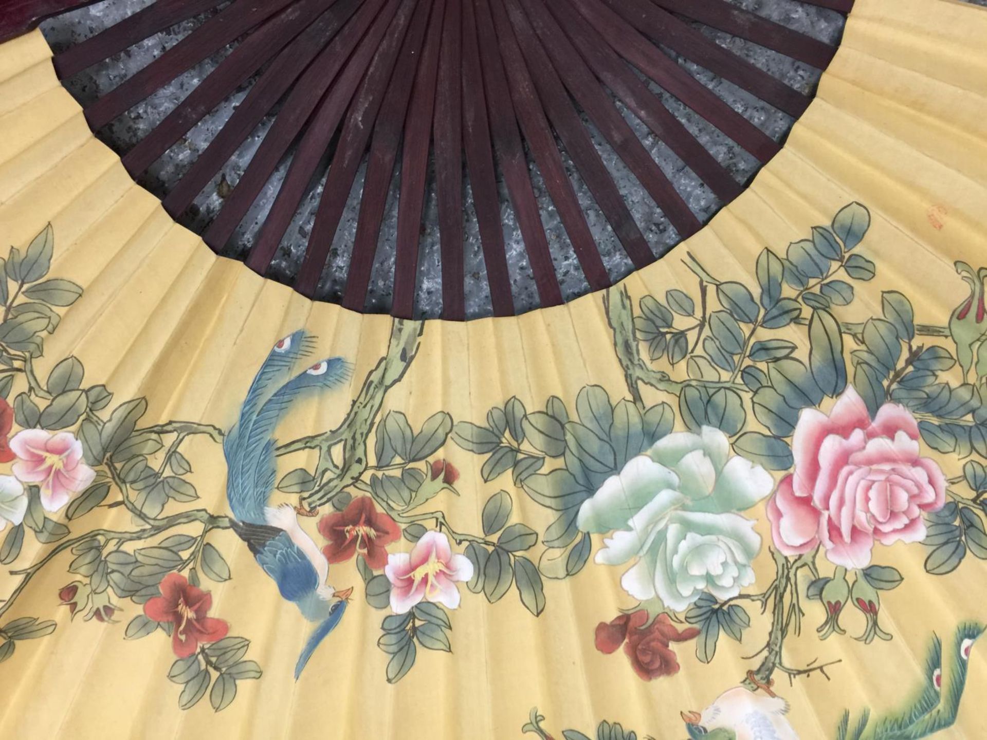 TWO LARGE HANDPAINTED EASTERN FANS AND A HANDPAINTED PARASOL - Image 6 of 12