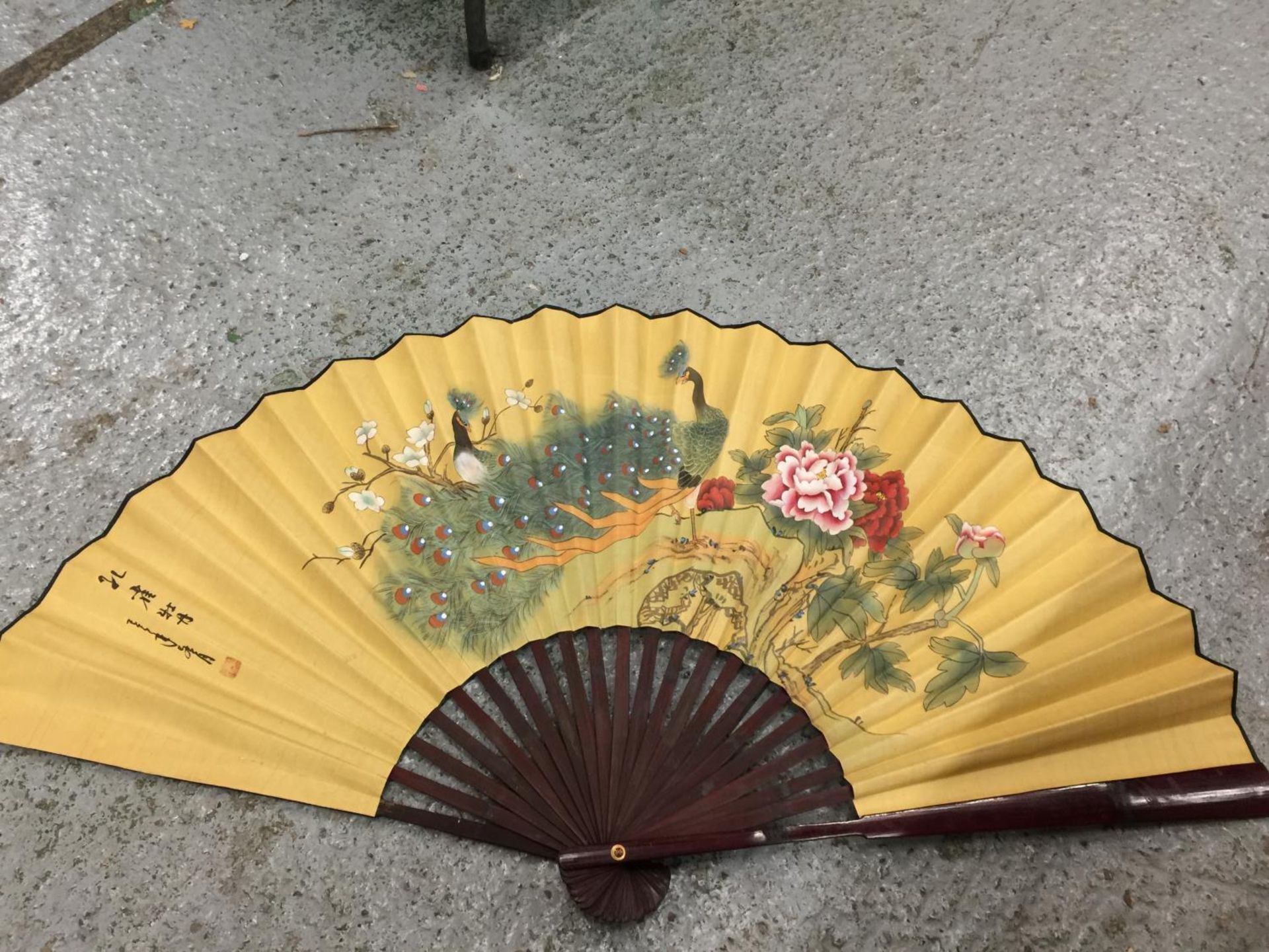 TWO LARGE HANDPAINTED EASTERN FANS AND A HANDPAINTED PARASOL - Image 8 of 12