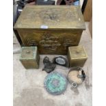 AN ASSORTMENT OF ITEMS TO INCLUDE A BRASS COVERED LOG BOX, TWO SMALL BRAS COVERED LIDDED BOXES AND A