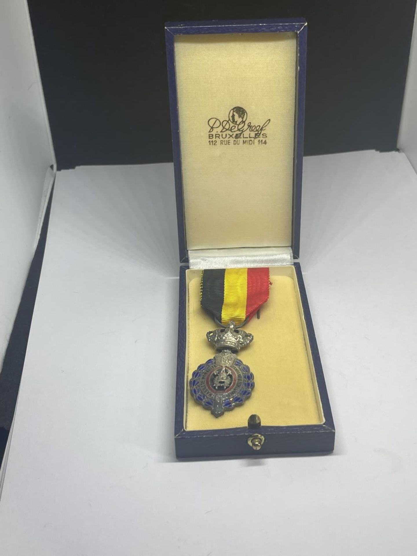 A FRENCH MEDAL IN A PRESENTATION BOX