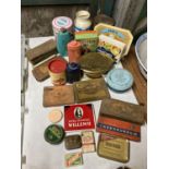 A COLLECTION OF VINTAGE TINS AND TALC BOTTLES