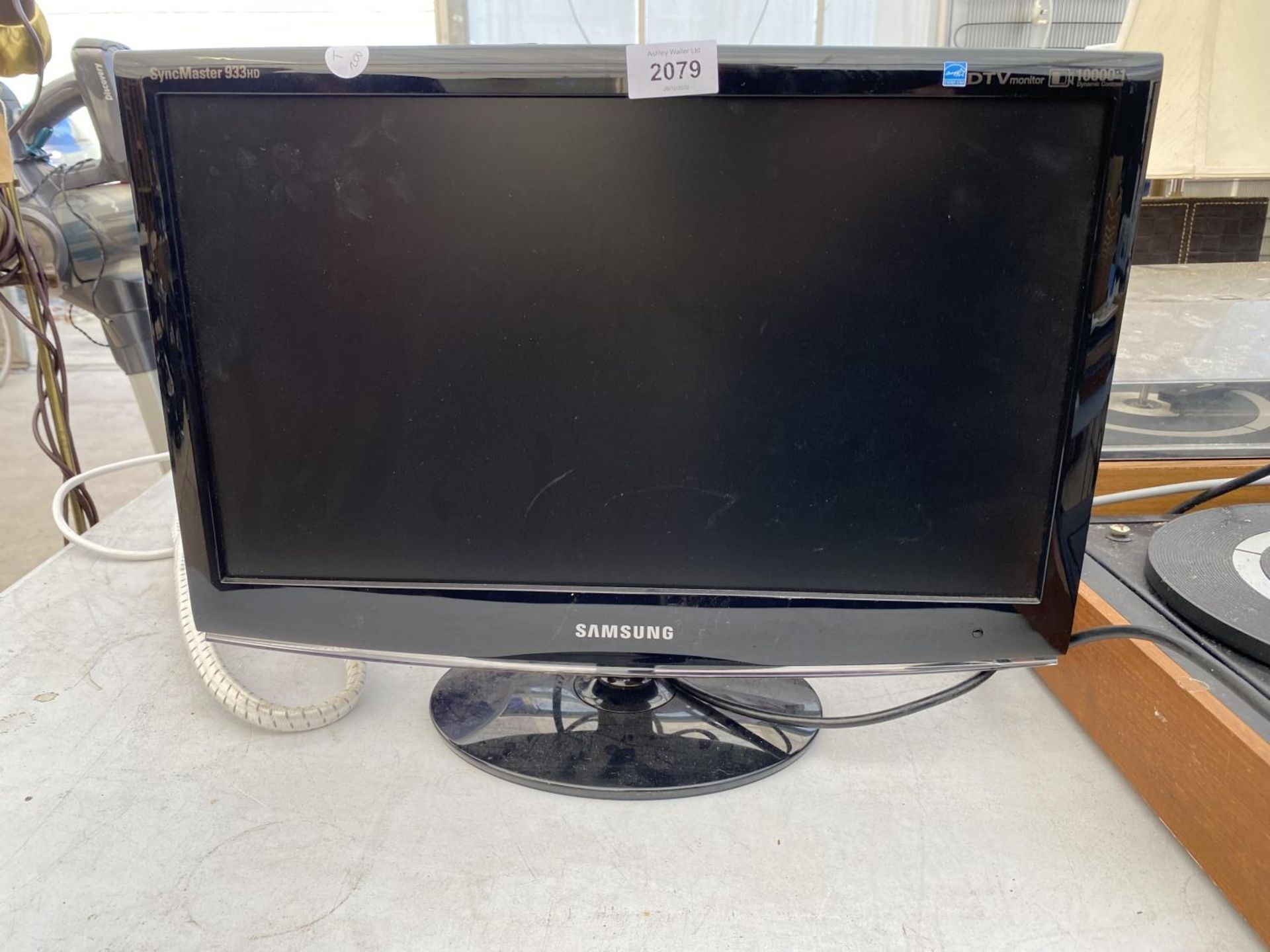 A SAMSUNG 19" TELEVISION - Image 2 of 2