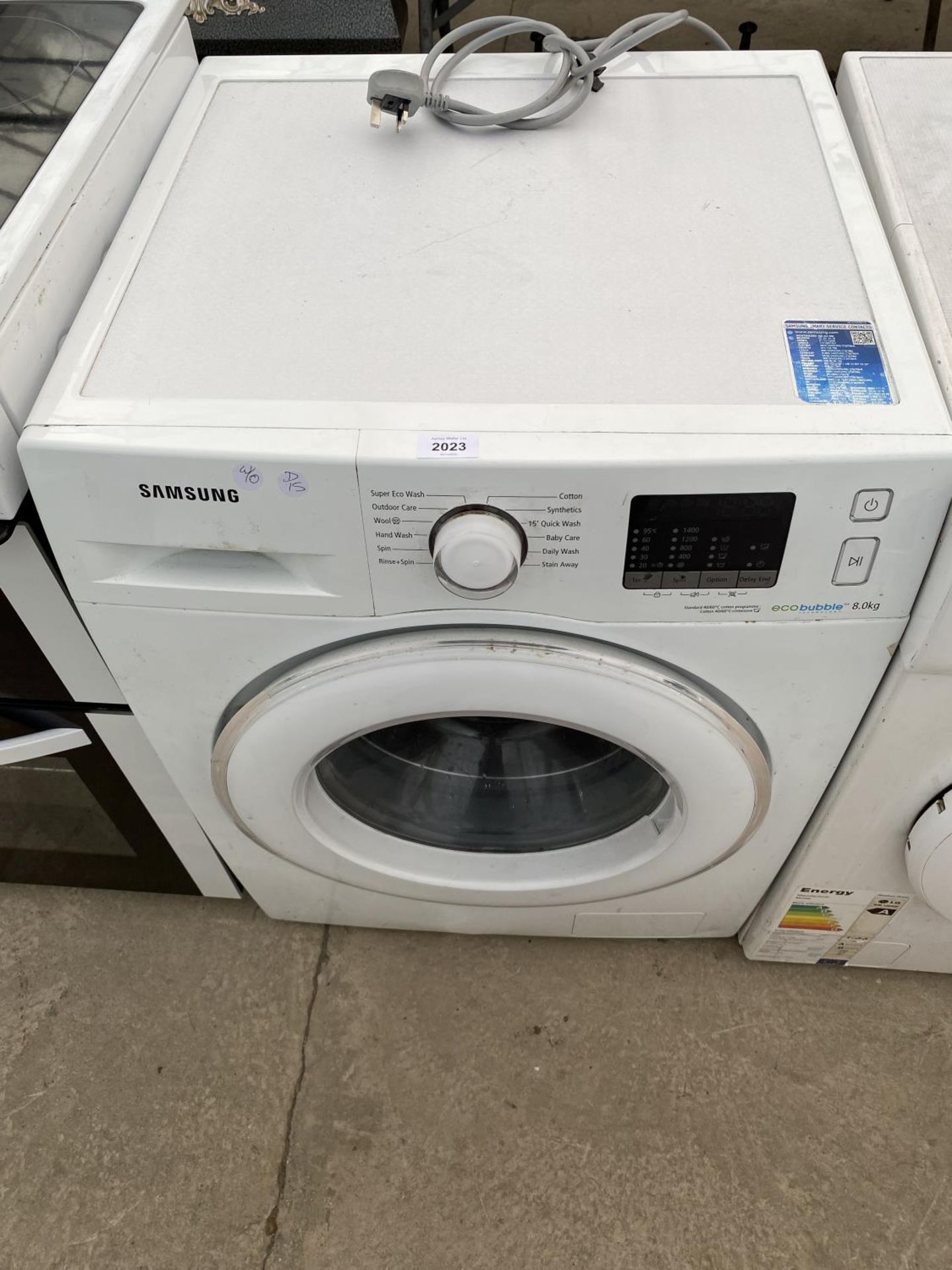 A WHITE SAMSUNG 8KG WASHING MACHINE