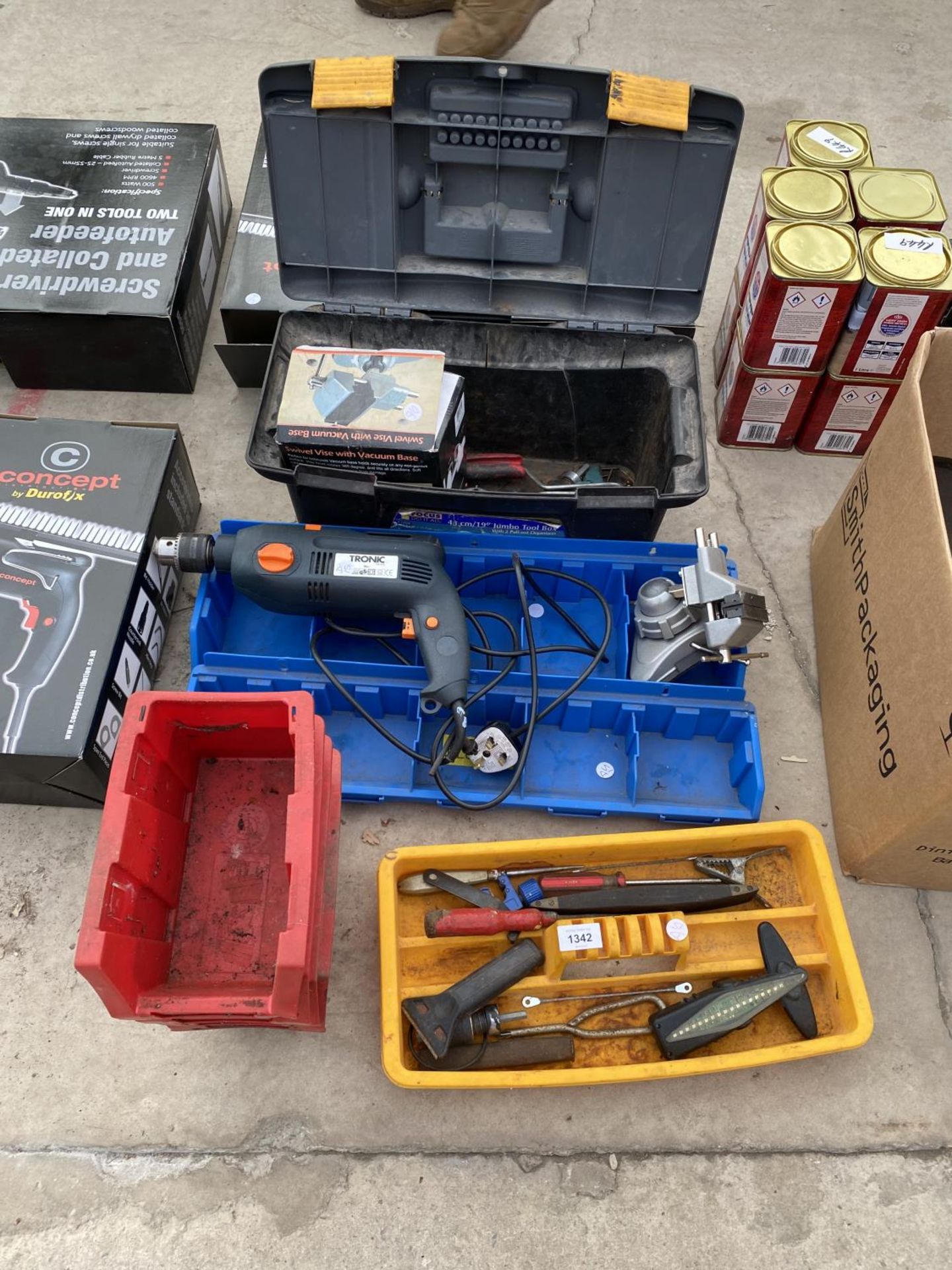 AN ASSORTMENT OF TOOLS TO INCLUDE LIN BINS AND A TRONIC DRILL