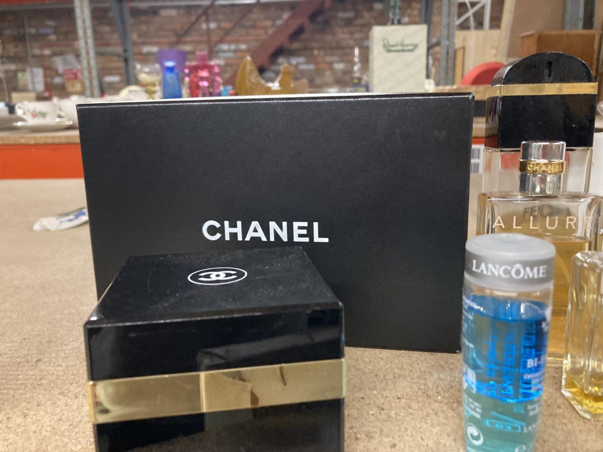 A QUANTITY OF PART BOTTLES OF PERFUME AND AFTERSHAVE TO INCLUDE CHANEL PLUS PART POT OF COCO - Image 2 of 5