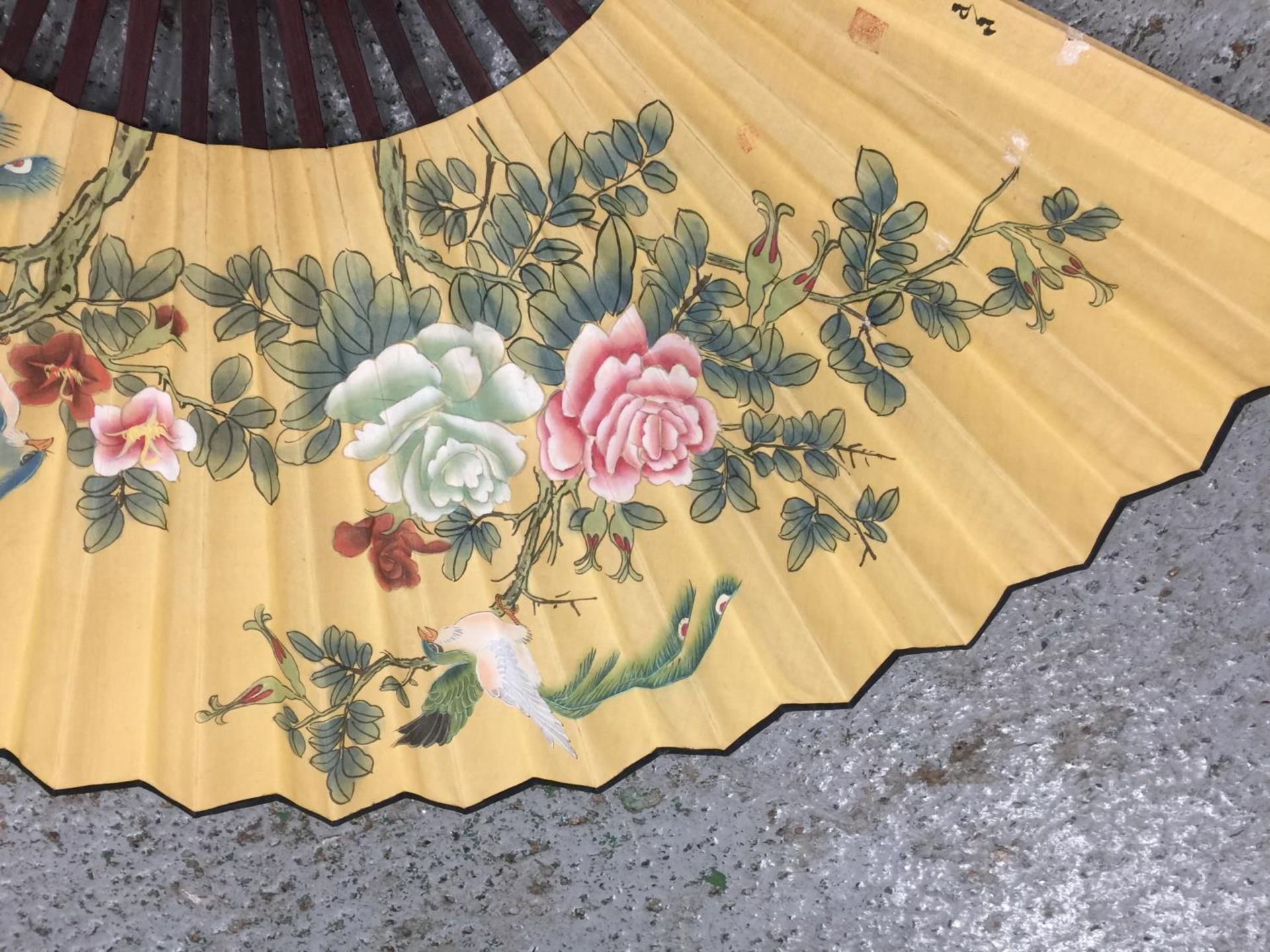 TWO LARGE HANDPAINTED EASTERN FANS AND A HANDPAINTED PARASOL - Image 7 of 12