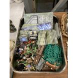 A QUANTITY OF PAINTED WARHAMMER METAL FIGURES AND ACCESSORIES